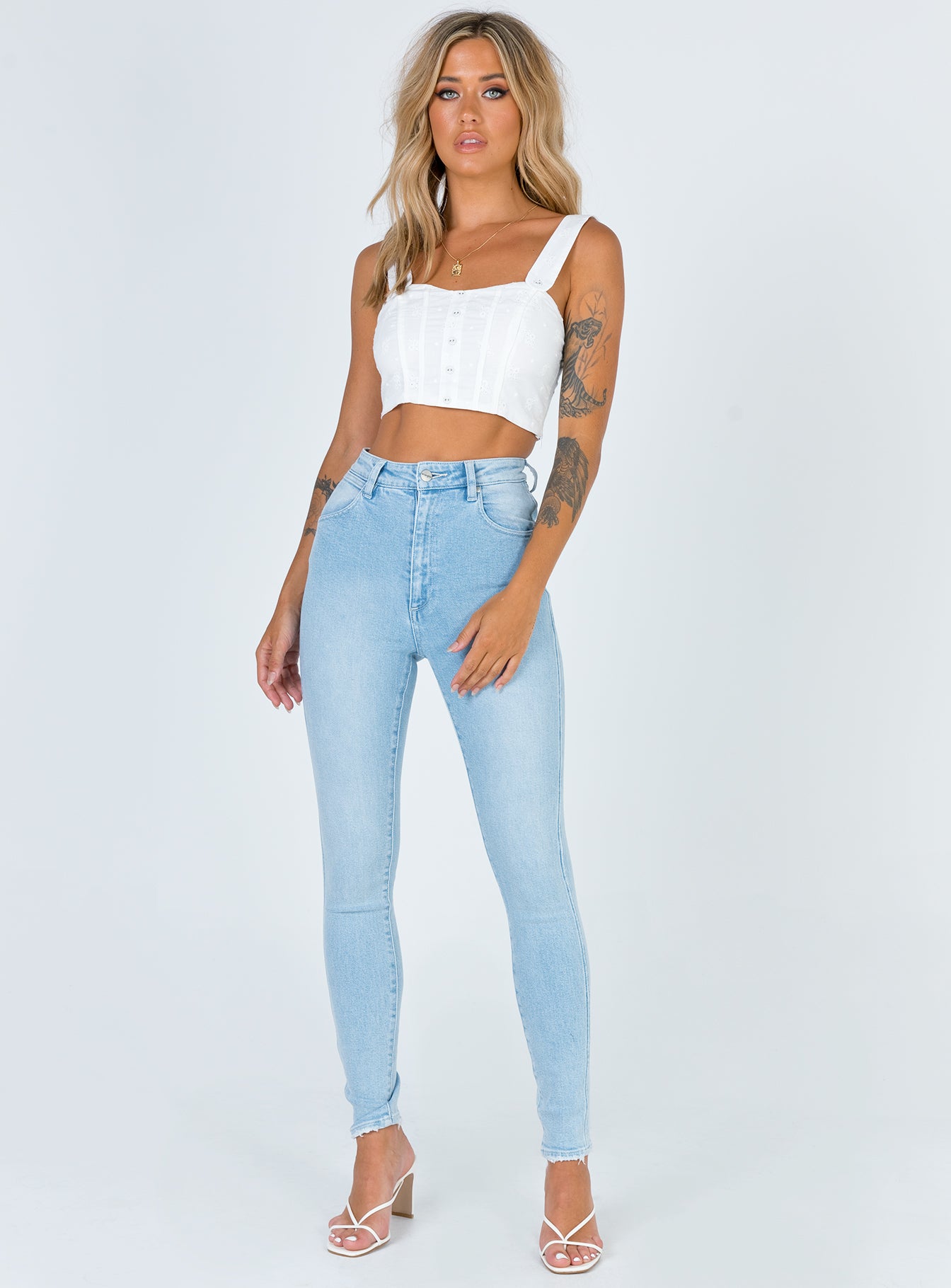 wrangler hi pins jeans