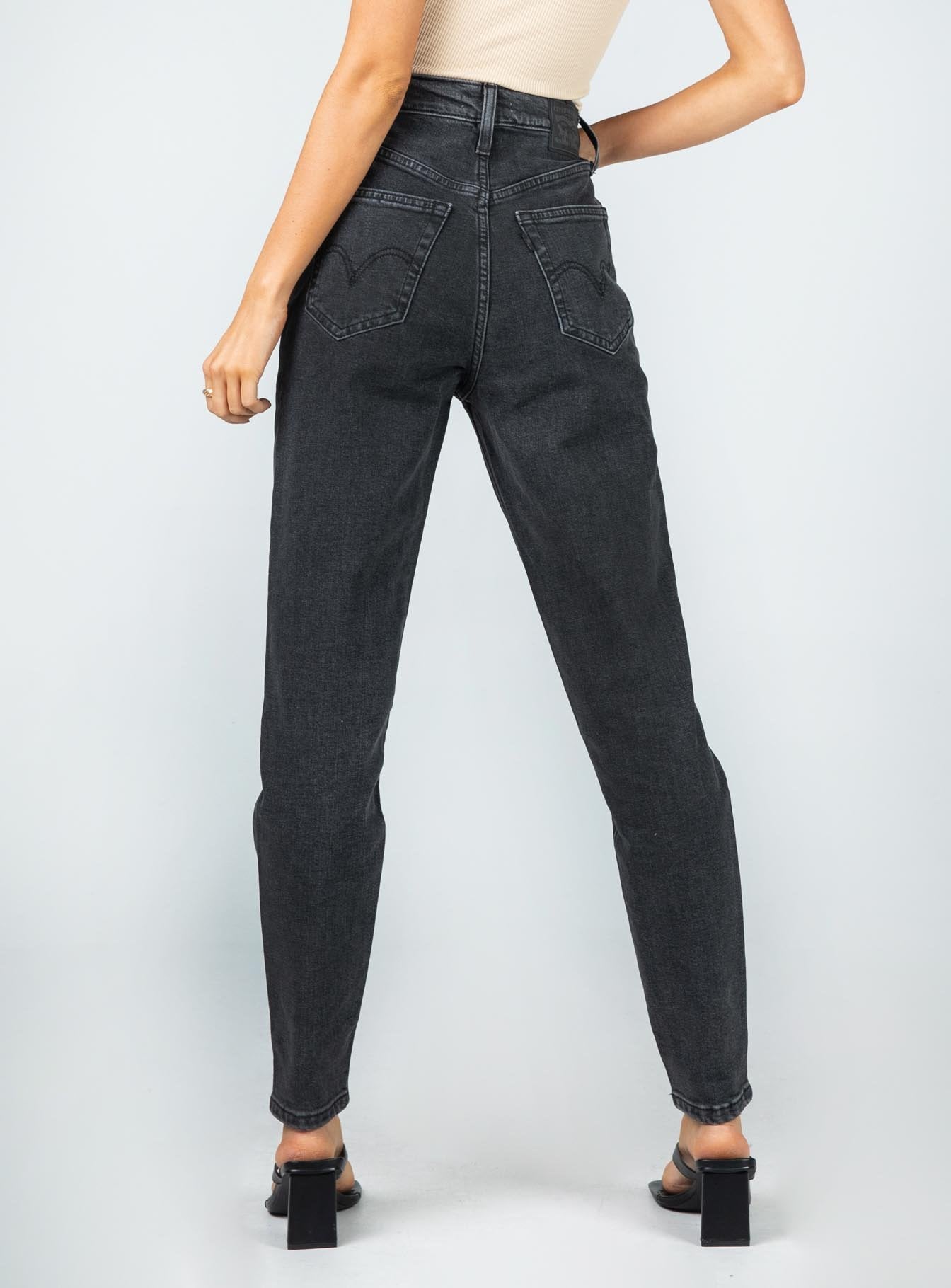 levi's black high waisted jeans