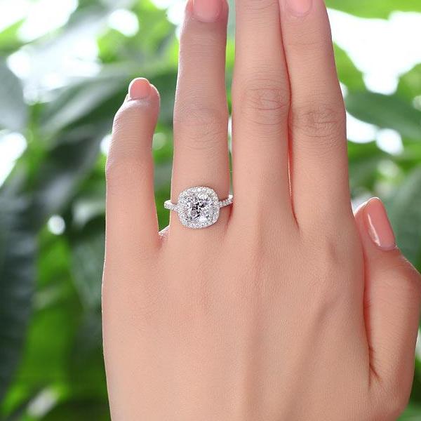 3 carat cushion cut diamond ring