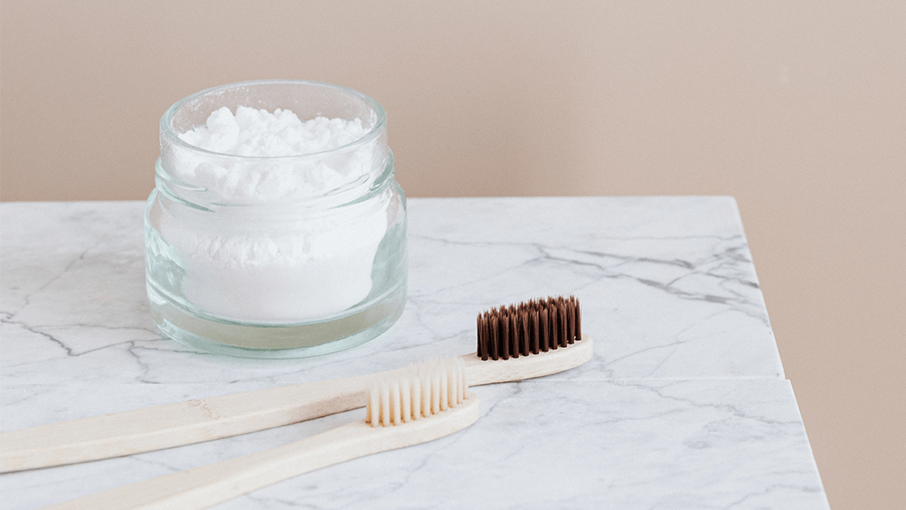 Ecofriendly-bamboo-toothbrushes-with-tooth-powder