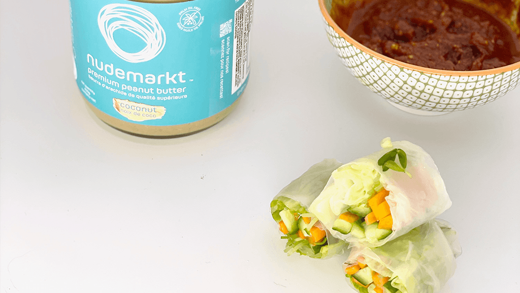 Gluten free salad rolls with Gochujang sauce 