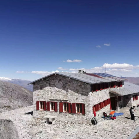 Huascaran Hut in Peru