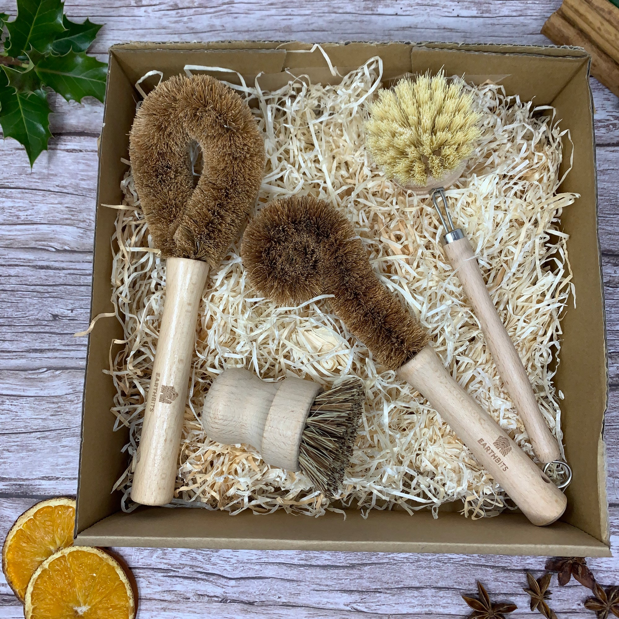 Biodegradable cleaning brushes set
