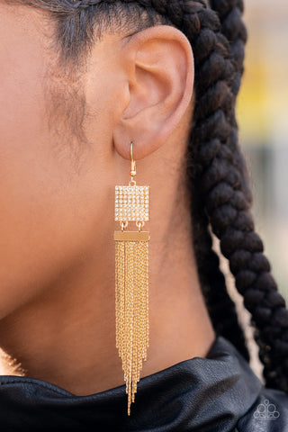 Dramatically Deco - Gold

LIFE OF THE PARTY PAPARAZZI EARRINGS