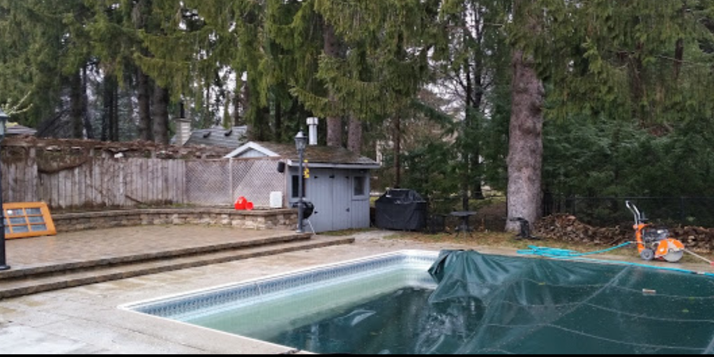 Dave's Backyard Reno - the Old Pool Shed before renovation restoration