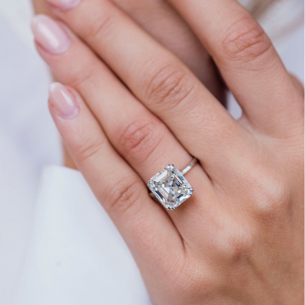 7 Stone Round Cut Eco Friendly Diamond White Gold Engagement Ring at Rs  156893 | Diamond Engagement Ring in Surat | ID: 26115740248
