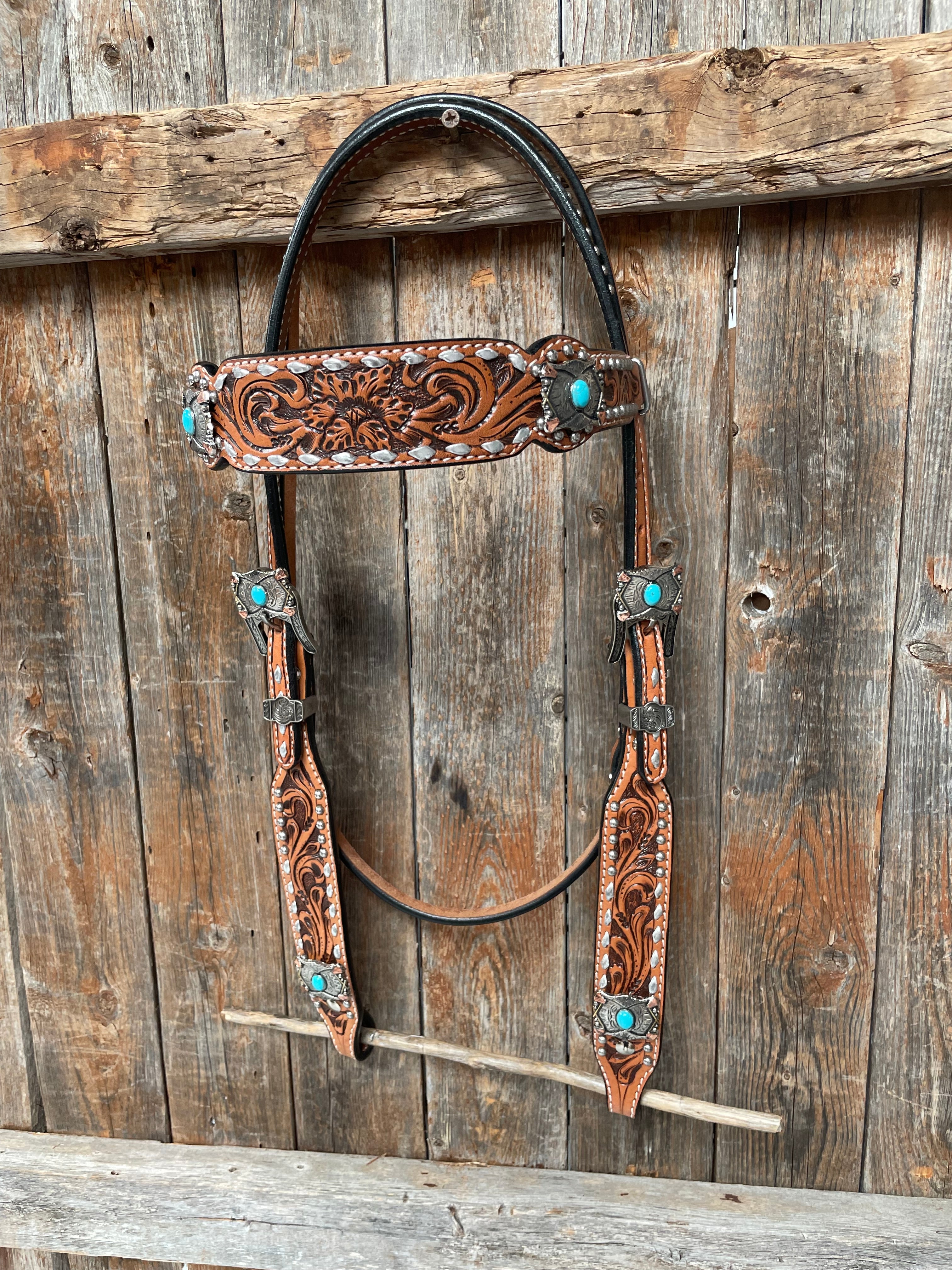 Medium Oil Basketweave Thunderbird Browband/One Ear Tack Set #BBBC489