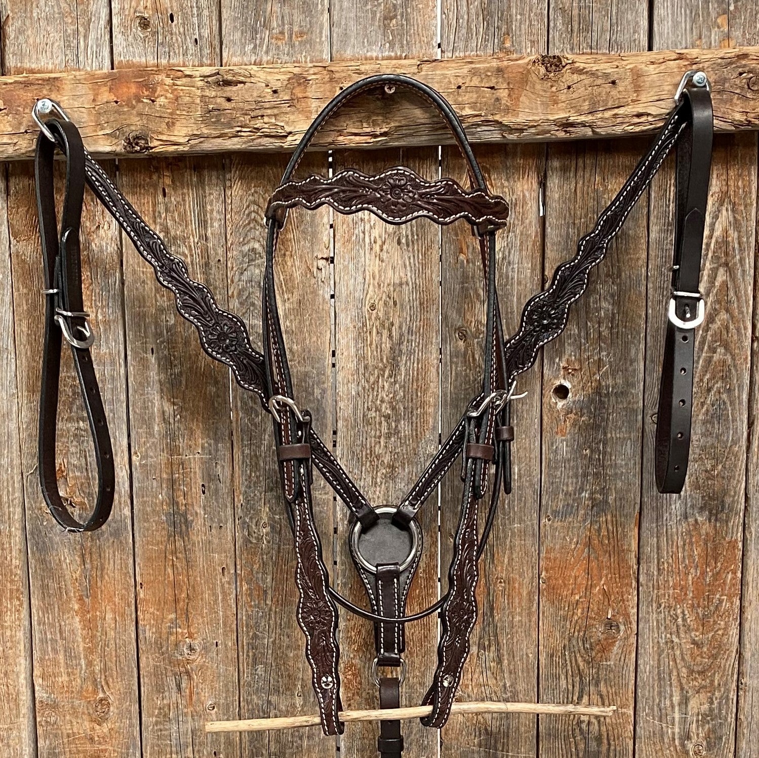 LV tack set scalloped design – The Gritty Spur