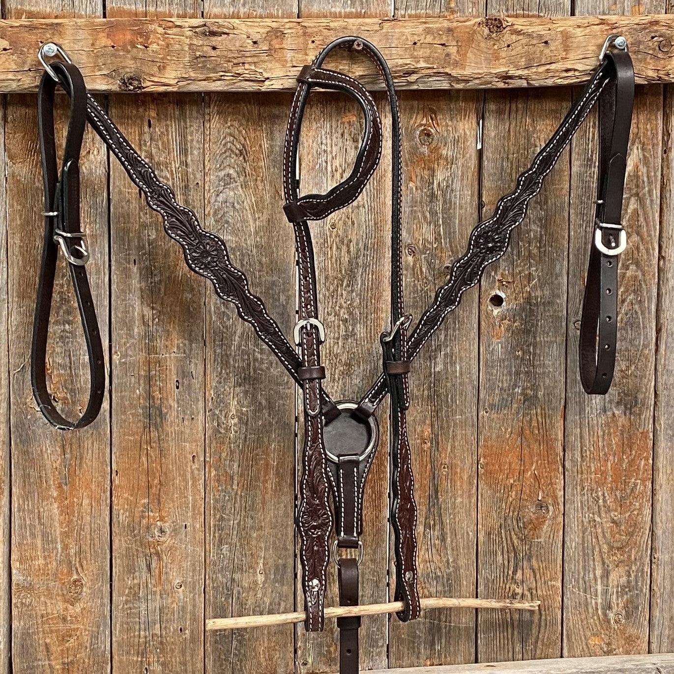 Black/Gold Driftwood Tack Set – Melissa's Custom Conchos