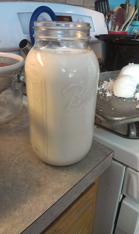 Guar gum and coconut milk placed in a jar