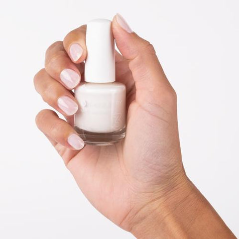 How to Choose the Best Nail Polish Color for Your Skin Tone