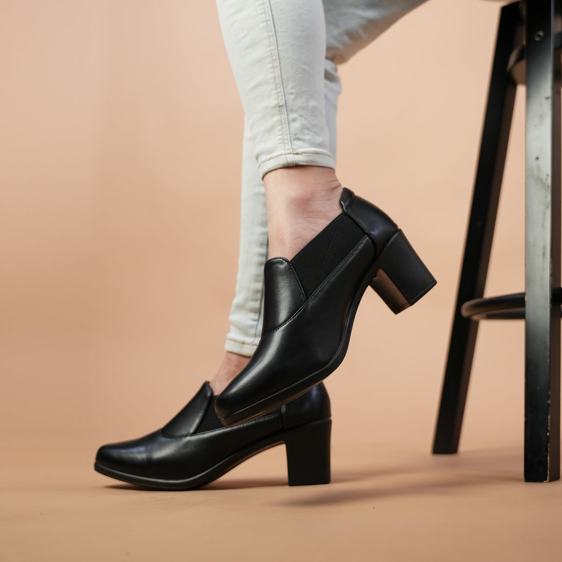 Online Shoe Marketplace | Larrie Shoes