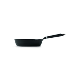 Vermicular Oven-Safe Skillet + Stainless Steel Lid - 9.4 - Black