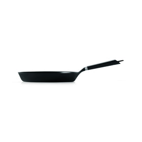 Vermicular Oven-Safe Skillet + Stainless Steel Lid - 9.4 - Black