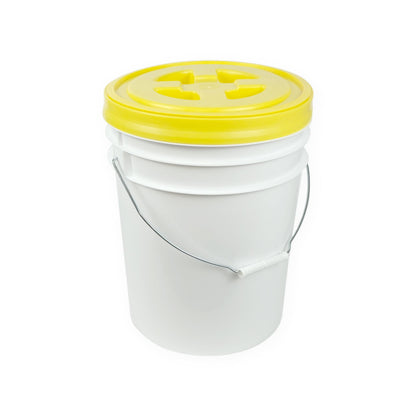 7 Gallon Letica White Bucket with Gamma Seal Lid (white) 