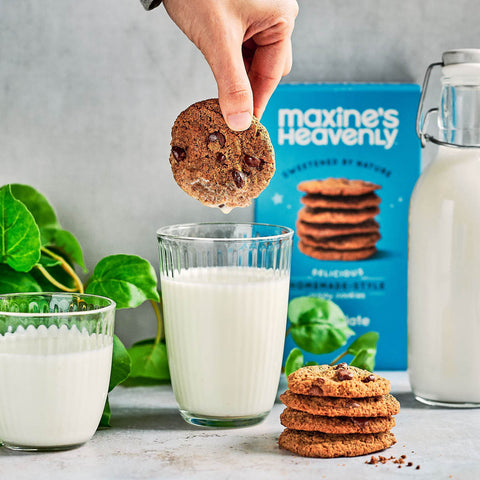 vegan milk and cookies