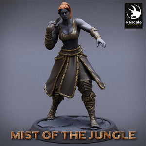 Amazon Heavy Soldier With Dagger - Stance - Mist of the Jungle - Rescale Miniatures - Wargaming D&D DnD - Dungeon Artifacts