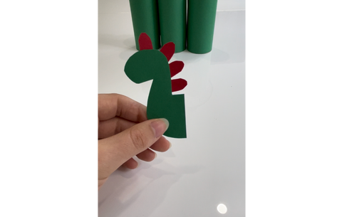 DIY - Pot à crayons dinosaure à partir de nos rouleaux de papier toile –  Popee