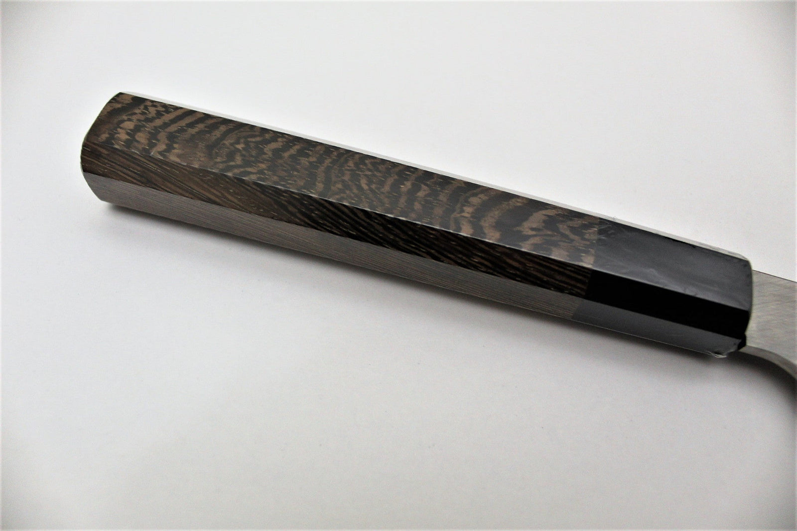 https://cdn.shopify.com/s/files/1/0077/4399/5970/files/kitchen-knives-sakai-takayuki-honyaki-shoryu-hien-kengata-yanagiba-with-saya-300mm-11-8-vg-10-slicer-2_7776d6d7-3b06-4064-87f4-8ba8a0f3f432_1600x.jpg?v=1698703326