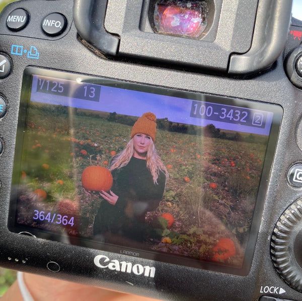 Ellie Ellie Halloween Pumpkin Photoshoot