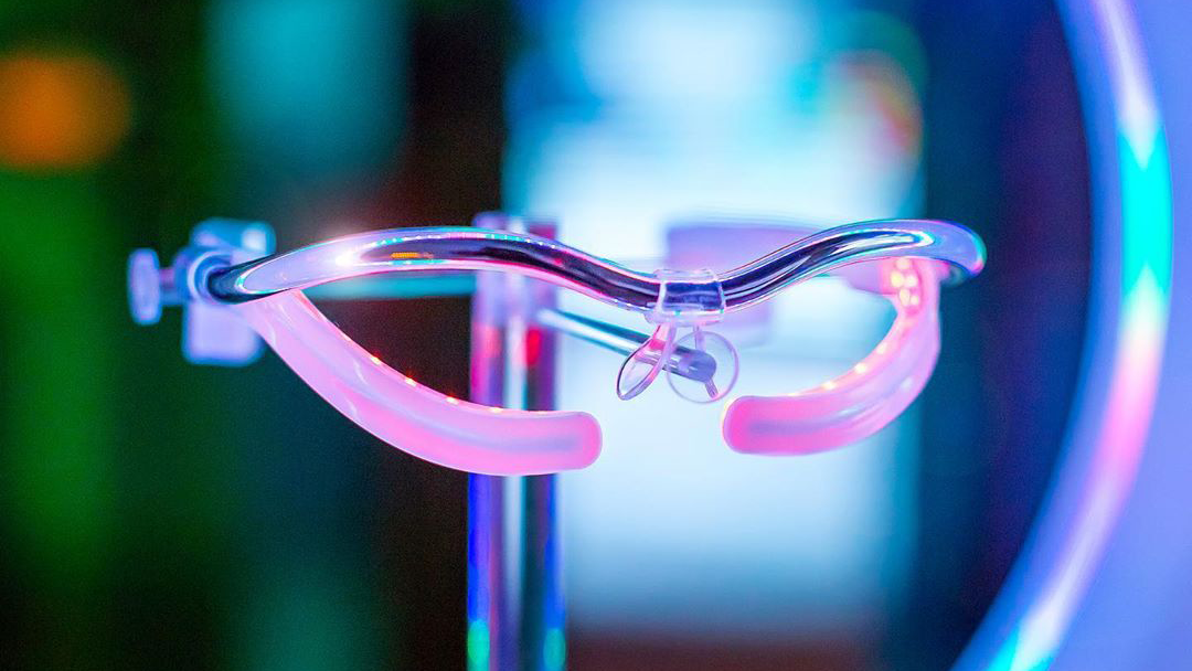 Skin Inc Optimizer Voyage Tri-Light Glasses for Bright Eyes