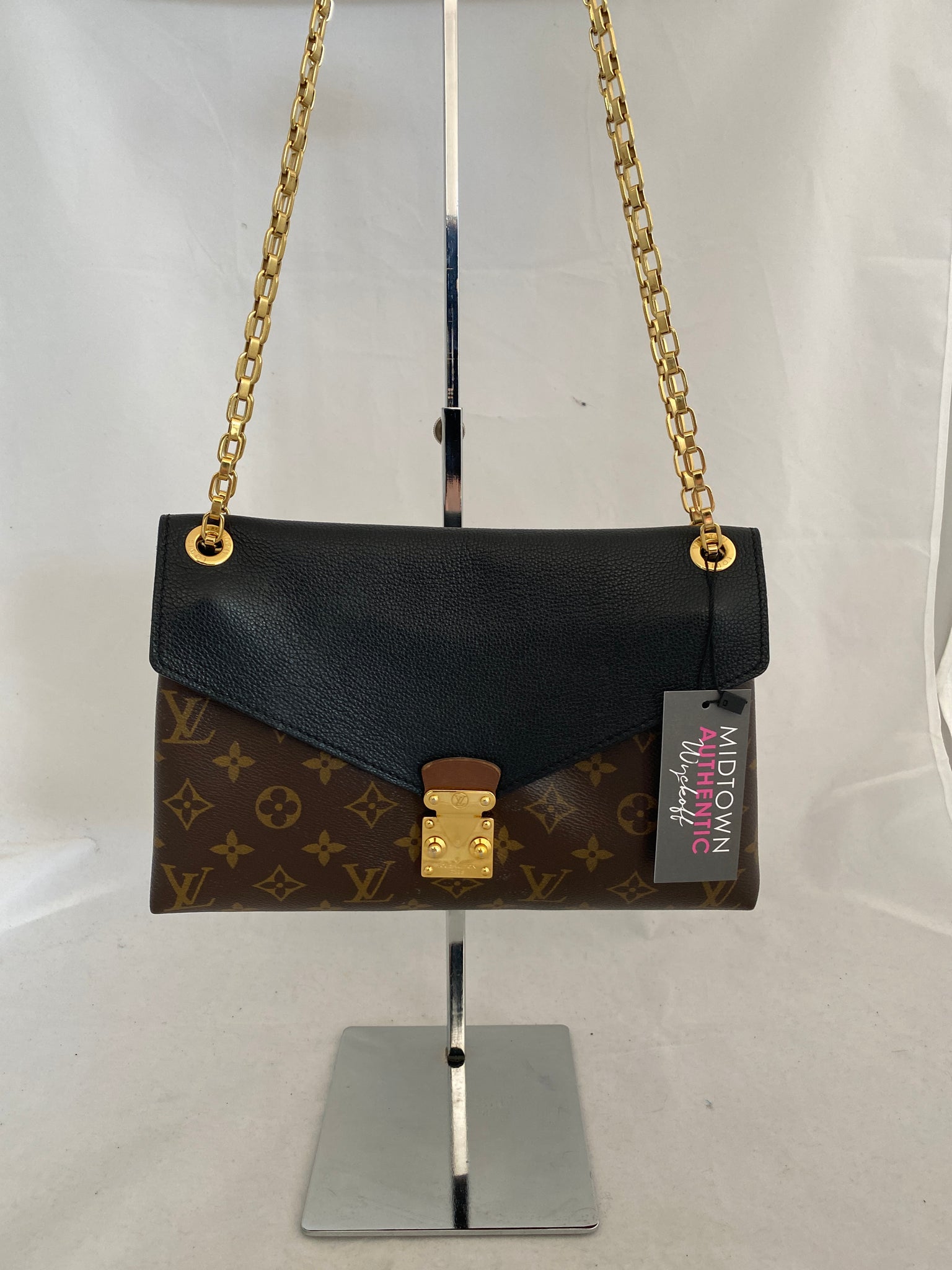 louis vuitton pallas chain shoulder bag