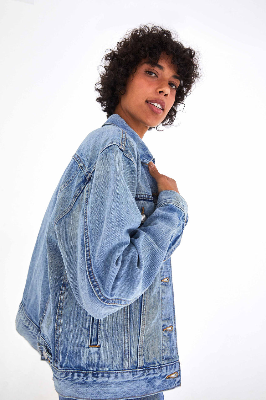 levis ex boyfriend denim trucker jacket