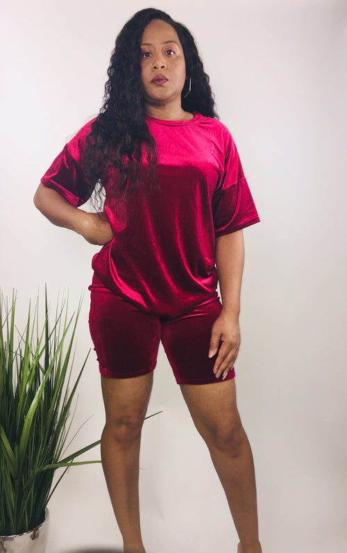 Next move (cranberry)| two piece velour short set