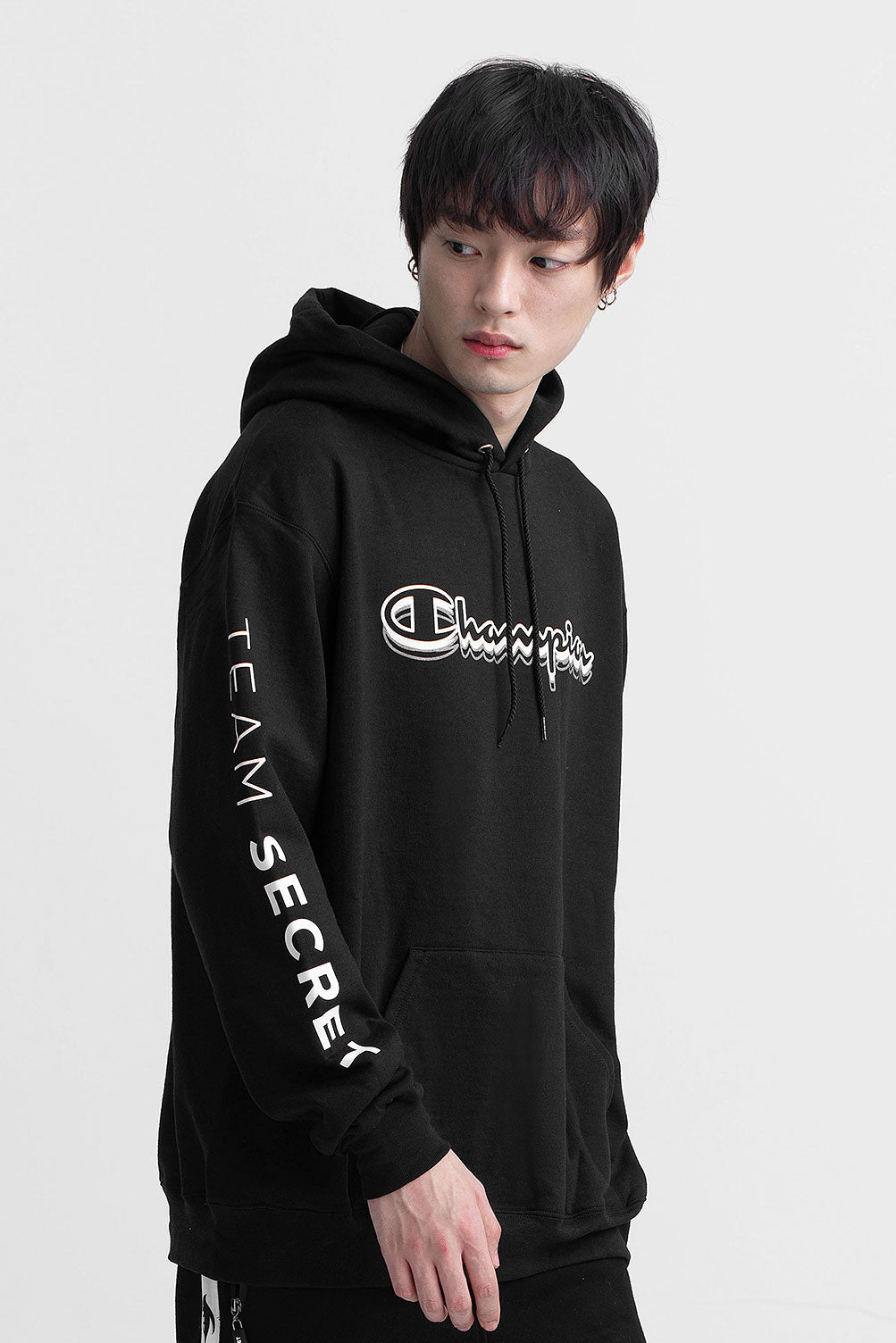 VR × VALORANT CHAMPIONS HOODIE / BLK