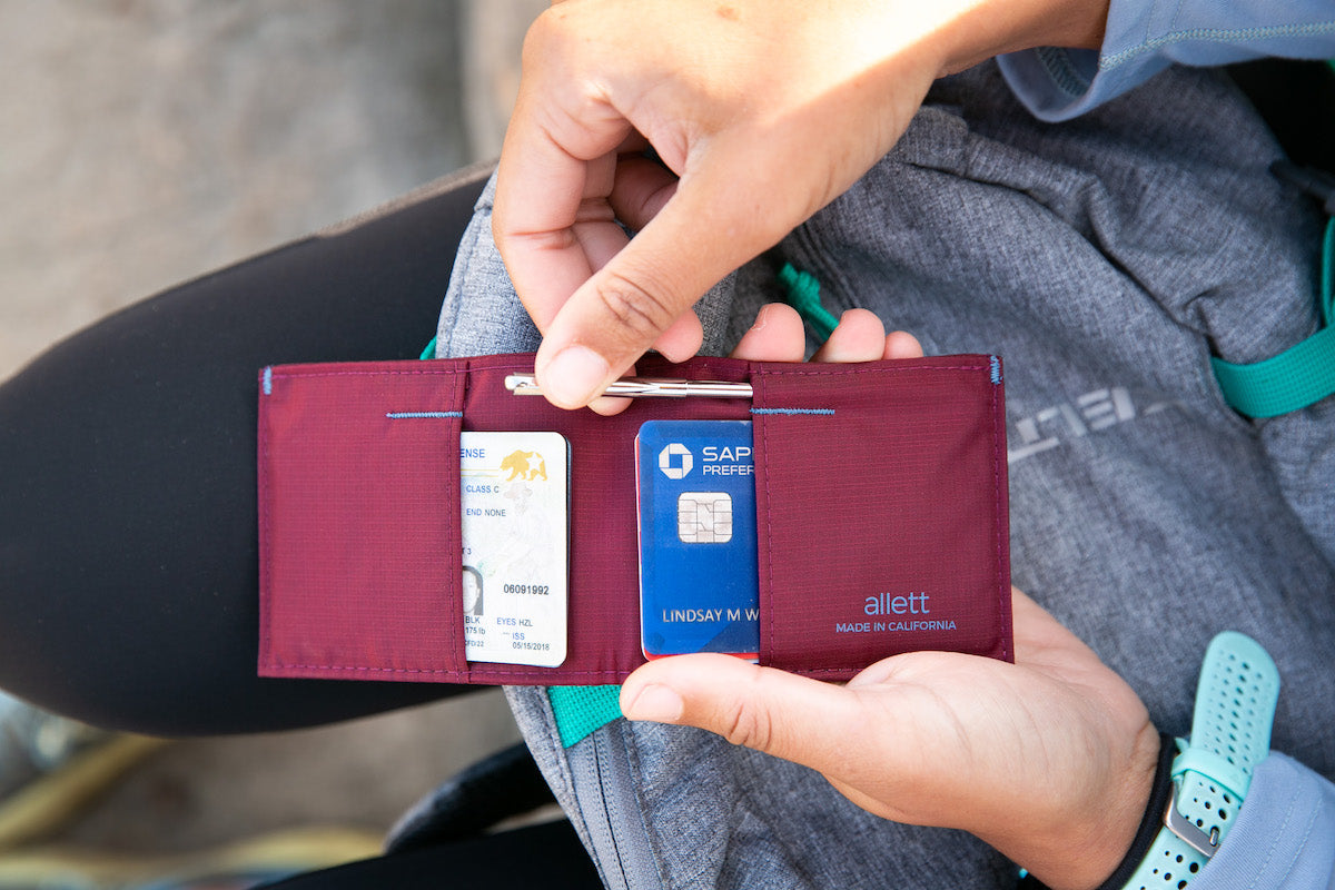 The Best Comfortable, Discreet Mini Wallet For Women