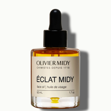 Instantly transform your skin! Just a few drops of this luxurious blend of 24 clean, plant-based ingredients helps lock in moisture, improve elasticity, and boost collagen synthesis. This anti-aging facial oil contains Biologique Actif 106™ which is rich in antioxidants and acts as a strong anti-inflammatory agent to help fight free radicals, blemishes, and dark spots. Genderless, vegan, cruelty-free. No added fragrances.  1.7oz / 50Ml. 

*Please Note: Rewards cannot be applied to this product This item is not eligible for returns 