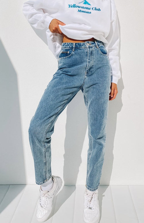 By Dyln Harlow Mom Jeans Blue – Beginning Boutique US