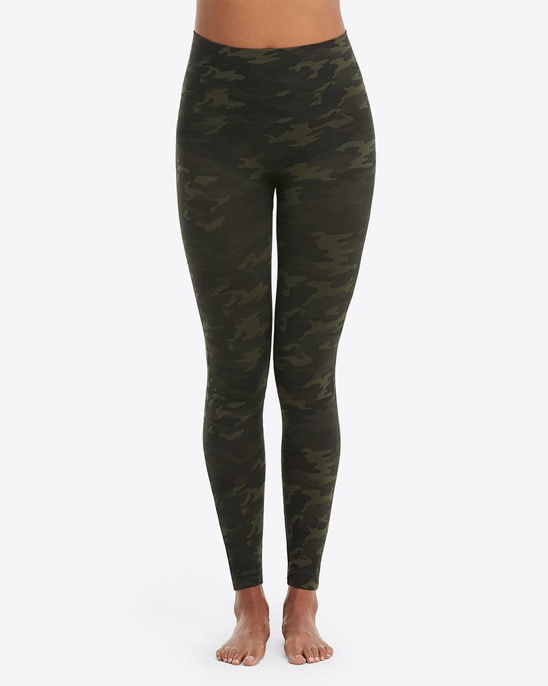 SPANX Anthropologie Slim Camo Faux Leather 20185R Leggings Pants Size M  Black