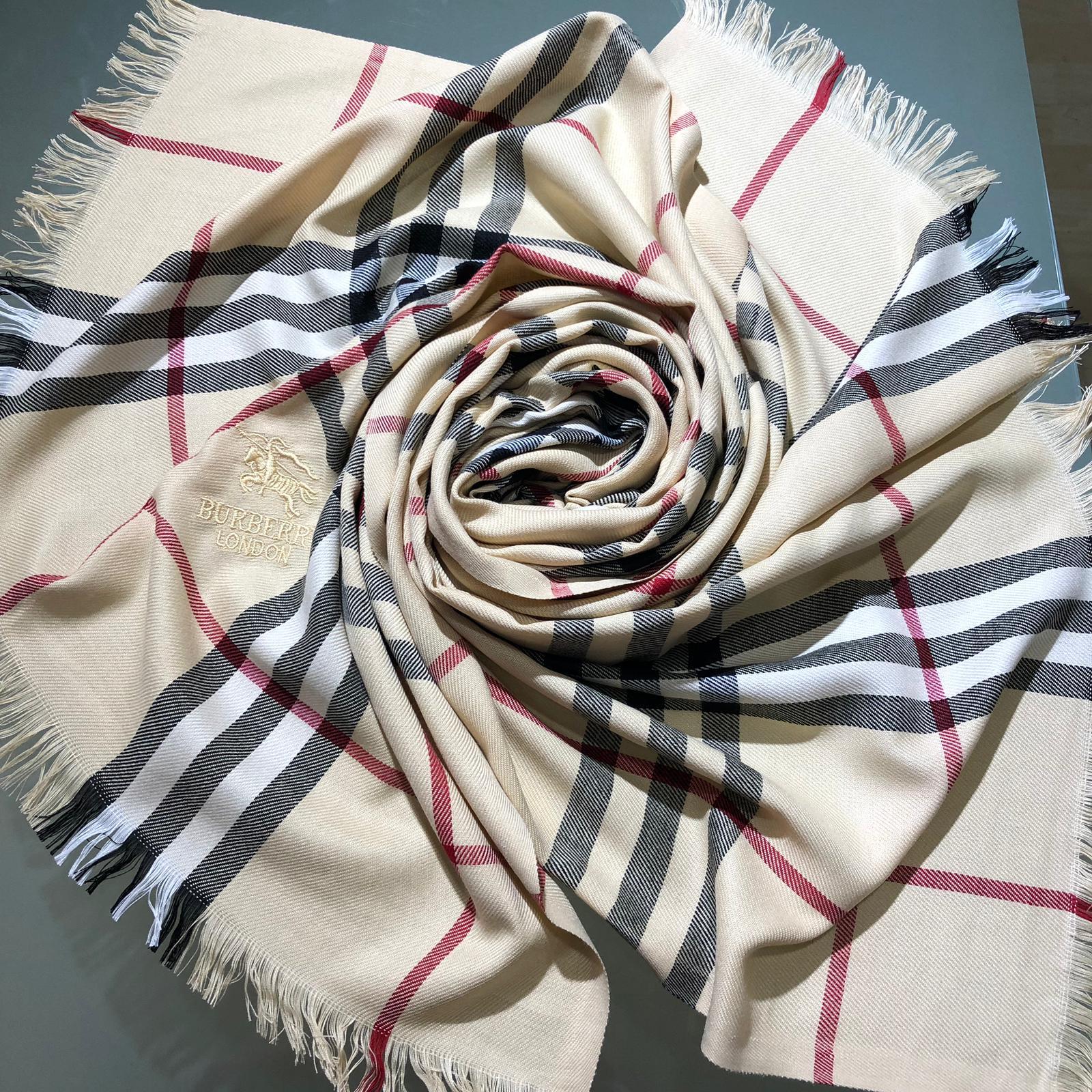 pashmina burberry