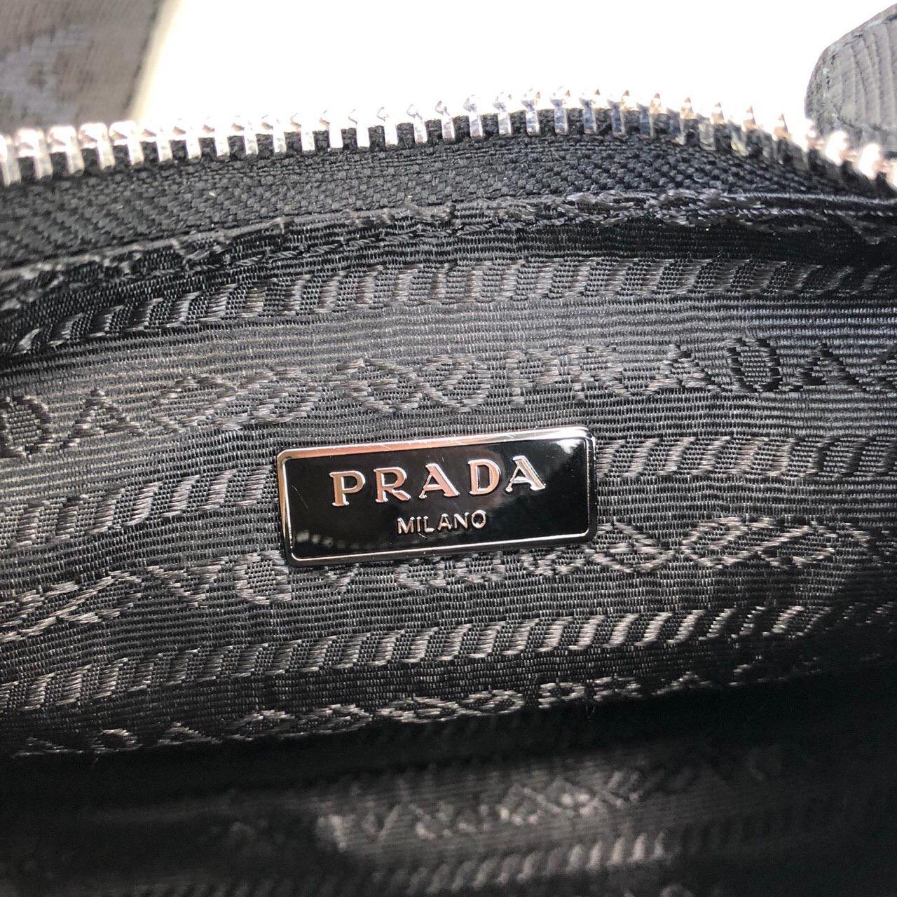 Prada Re-Edition 2005 Shoulder Bag – World Leather Design