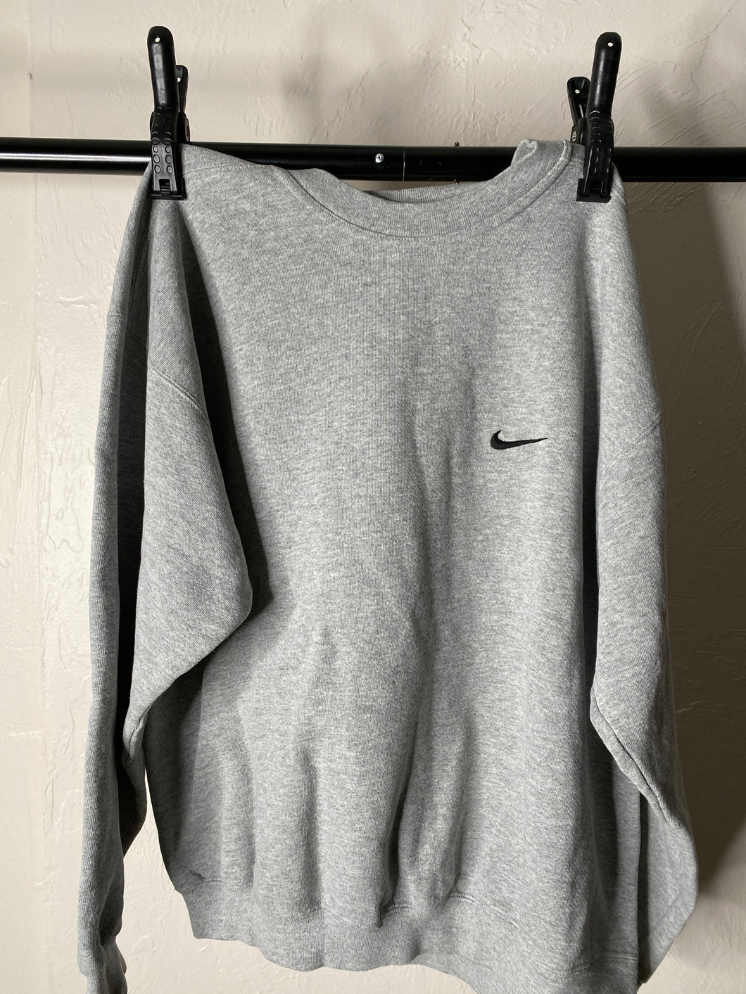 vintage nike small logo sweatshirt