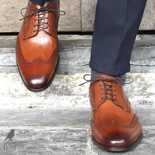 Derby wingtip brogue in light tan