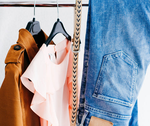 How to save money while shopping and look stylish on a budget
