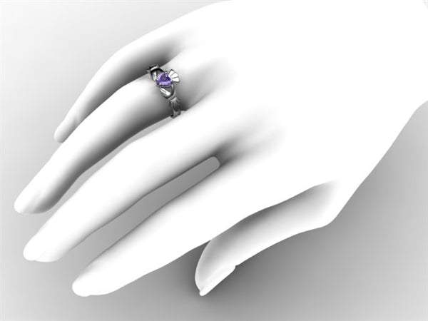 Claddagh Ring SUE-TANZ-WHITE on hand