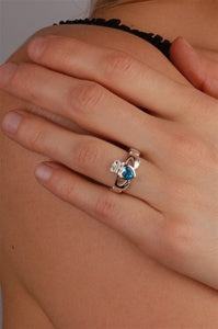 DECEMBER Birthstone Claddagh Ring ZOOM