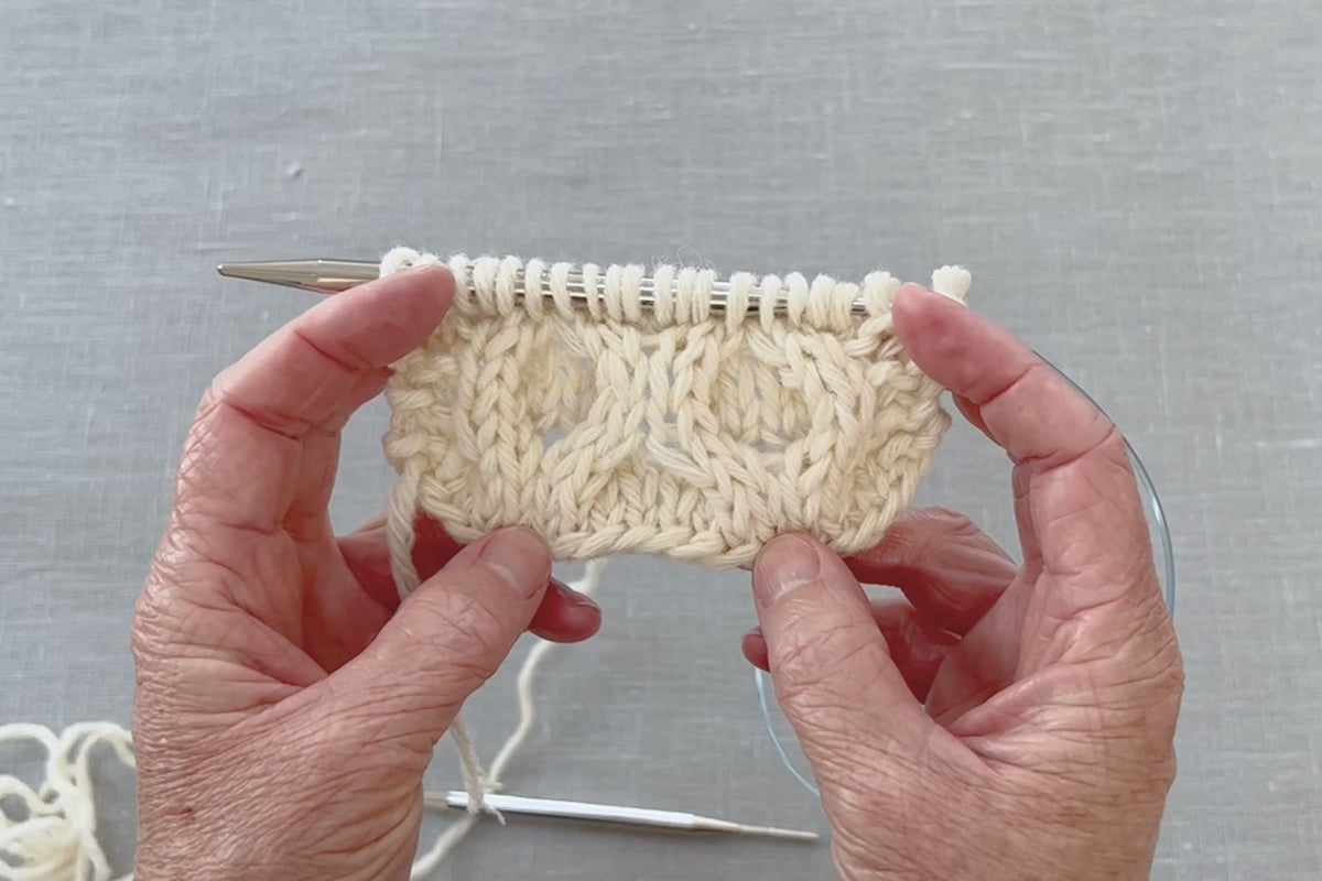 How to Knit Small Cables Without a Cable Needle – Cocoknits