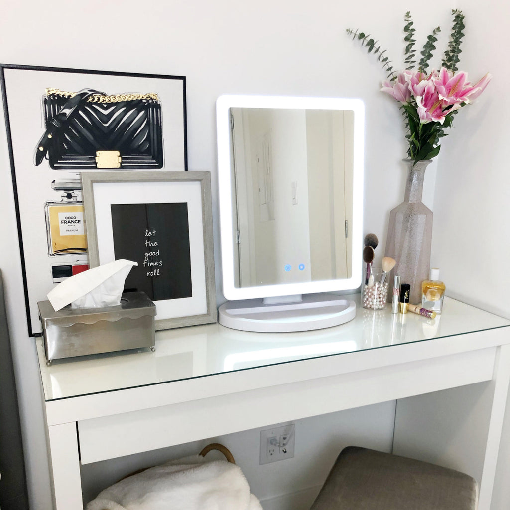 Petite Glam Makeup Mirror