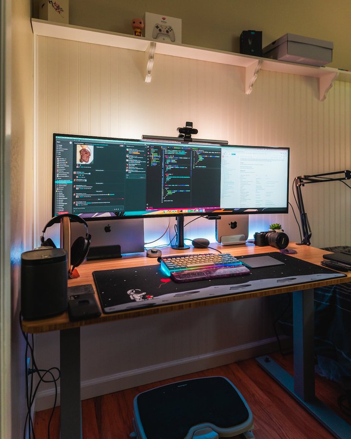 Top 10 Home Office Setups on Twitter July 2021