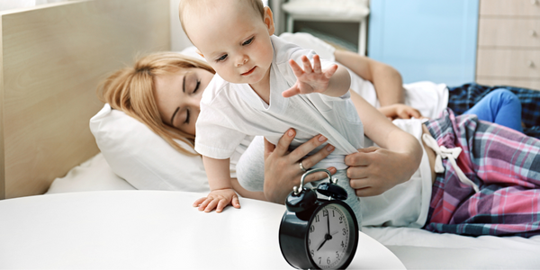 4 TIPS TO ADJUST YOUR BABYS SLEEP WHEN THE CLOCKS GO FORWARD