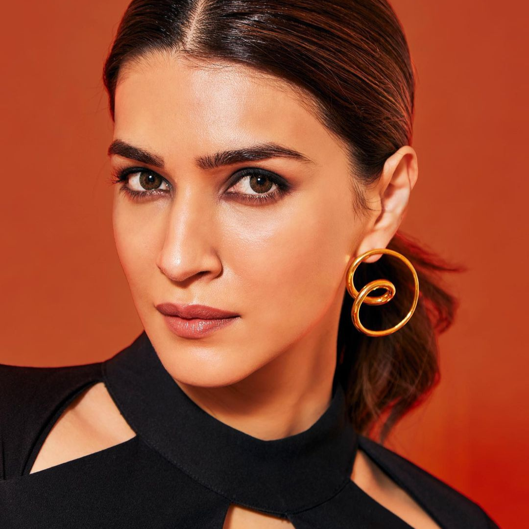 Kriti Sanon looks gorgeous on Vogue India's digital cover; pics inside |  Fashion News - The Indian Express