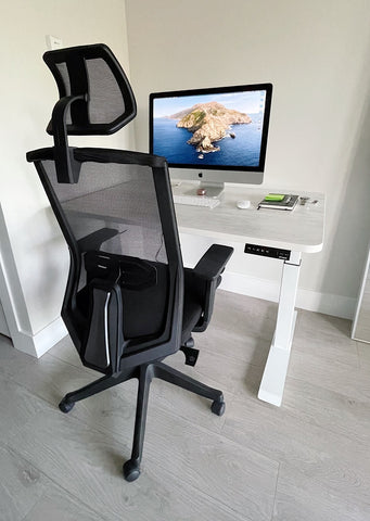 EFFYDESK - minimalist standing desk set up, classic and clean