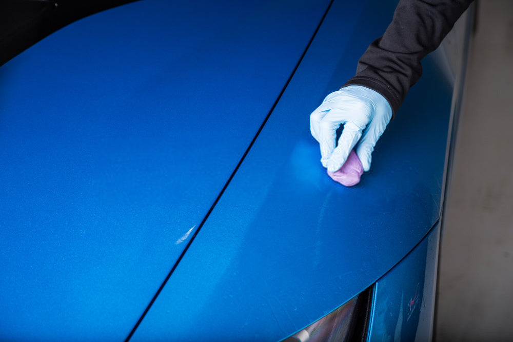 Was ist Lack Reinigungsknete? Lackknete für Autopflege einfach eklärt!