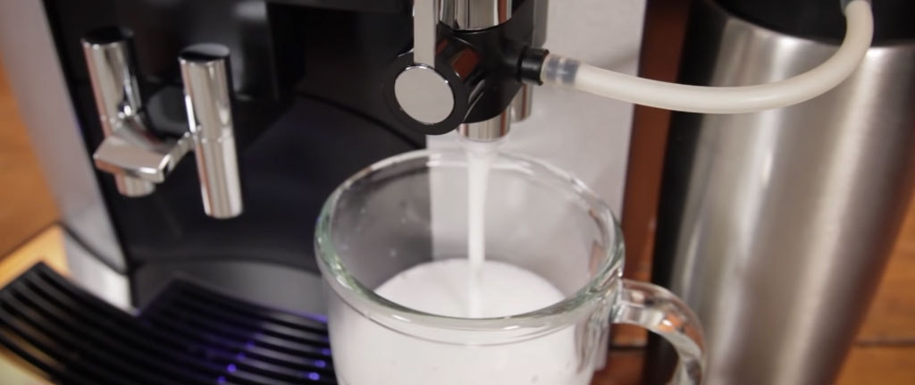 Jura S8 milk frothing