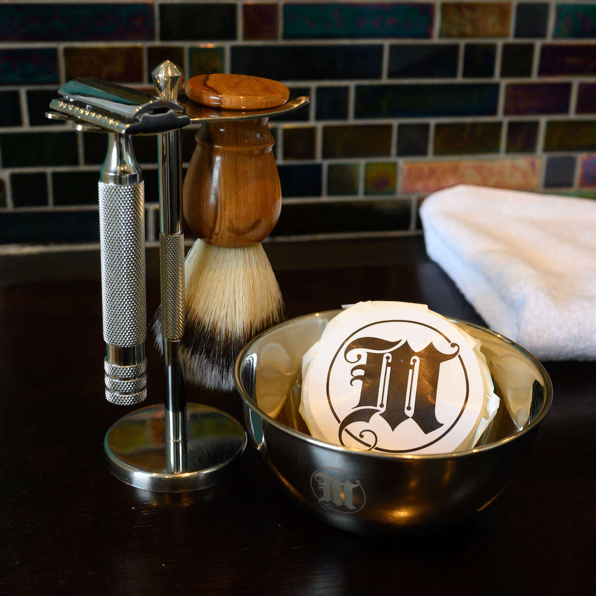 Traditional shaving kit non-disposable