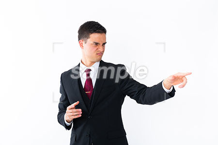 ジェスチャーする男性 右を指差して怒る写真 Aph Prismgraph プリズムグラフ